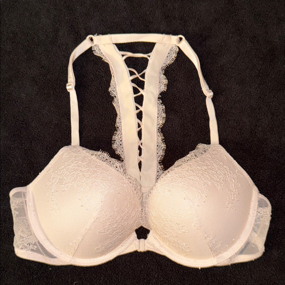 Victoria's Secret Cream Lace Back Bra